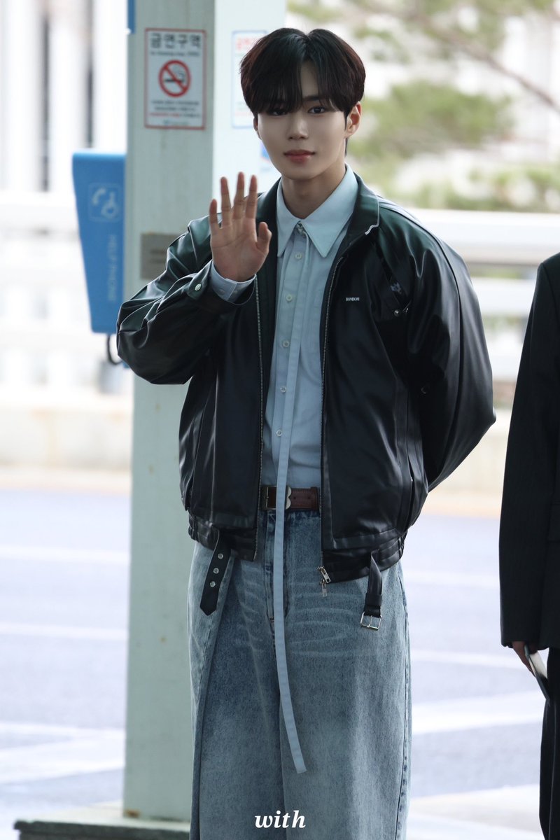 𝒘𝒊𝒕𝒉 tweet media