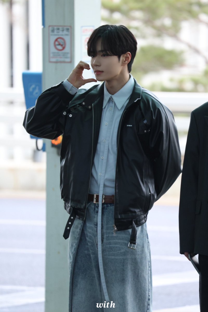 𝒘𝒊𝒕𝒉 tweet media