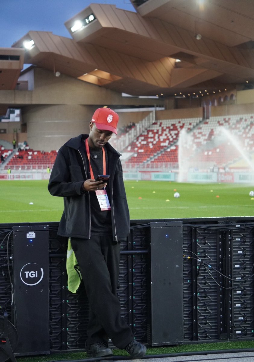 cheiikh footstyle tweet media