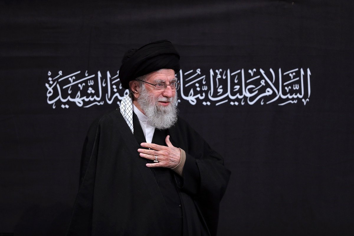 *اگر میں شہید ہو گیا تو رونا نہیں خوش ہونا_*
*_کیونکہ ہم لڑ کر شہید ہو رہے ہیں میری فوج اور میری عوام بھی لڑ کر شہید ہو رہے ہیں، ہمیں یہودیوں اور امریکیوں کے سامنے نہ جھکنا ہے نہ ہی امریکہ سے مدد نہیں مانگنی ہے_*
*_کیونکہ میں آخرت میں اس حالت میں جواب دے سکوں کہ میں اسلام کے لیے