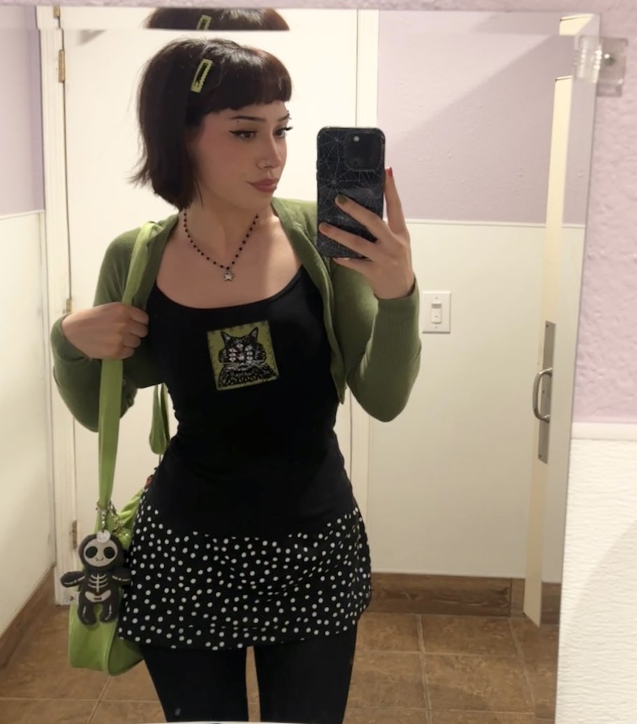 annalise tweet media