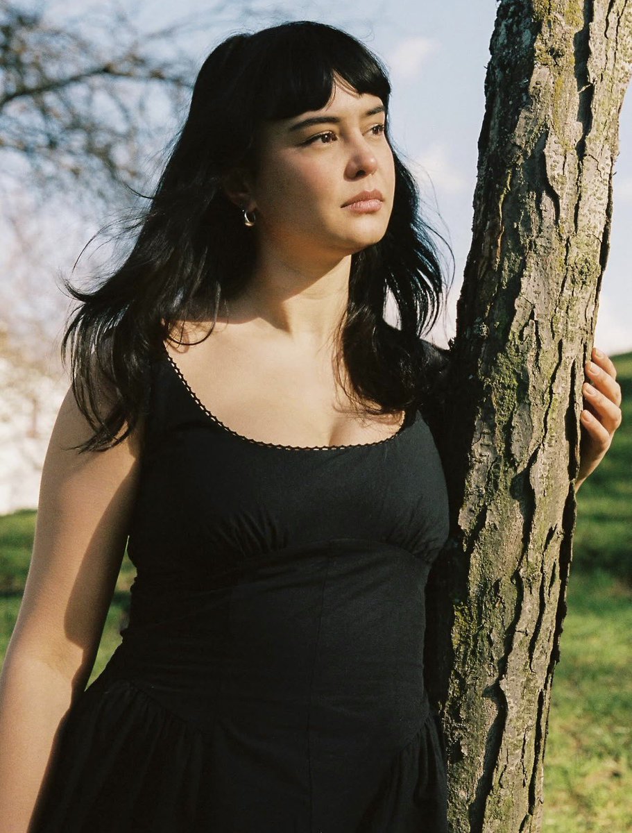 courtney eaton archive 💫 tweet media
