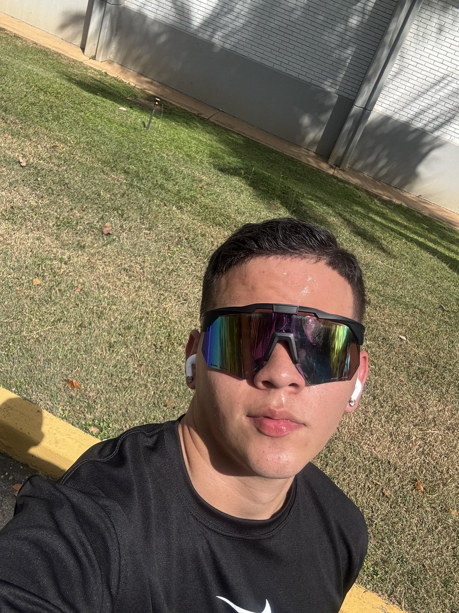 Oracles_m's tweet photo. Necesito gente que le guste correr 😩 para correr juntos https://t.co/xQalQbKkzE