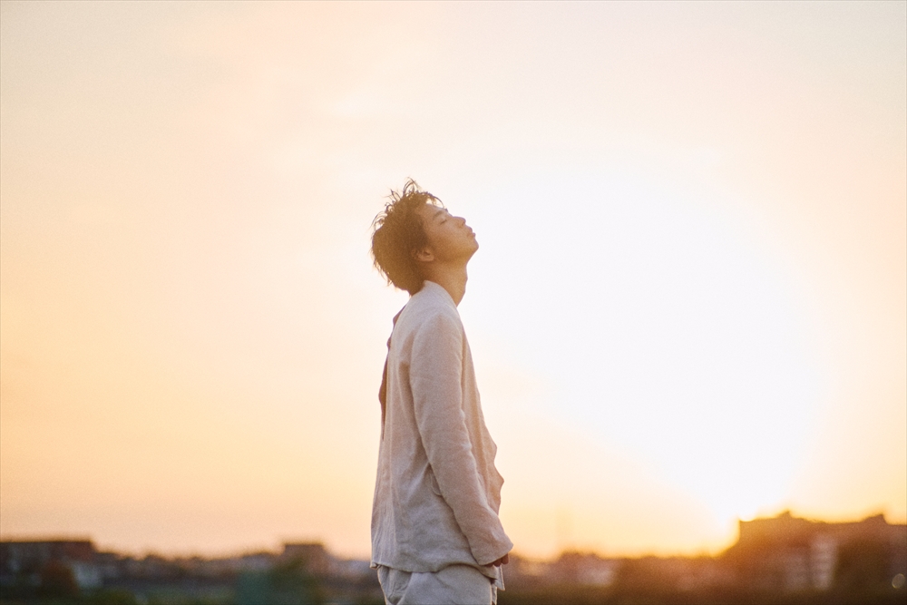 encore_inf's tweet photo. 小林柊矢、シンガーソングライターさかいゆう氏によるプロデュース楽曲「Pride Chicken」配信リリース& MV公開。
https://t.co/ElmkLALUYb
#小林柊矢 #PrideChicken https://t.co/0e7A4kWnw7
