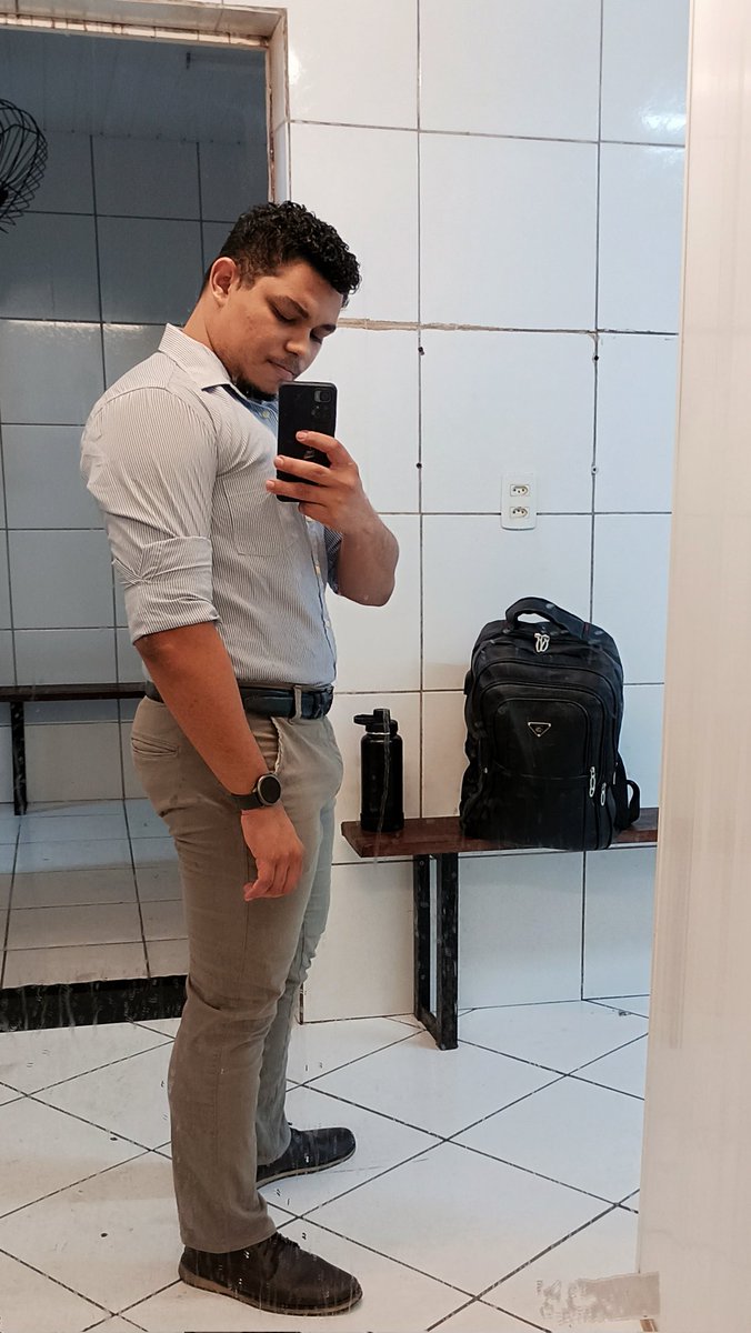 Aparecendo de roupa por aqui😅