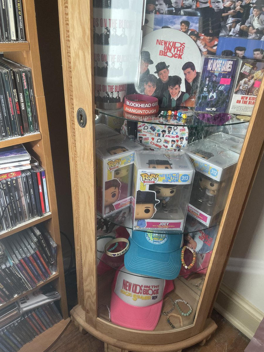 BH cheekster tweet media