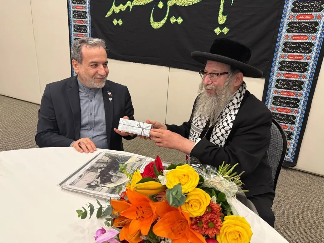 Jews will always support the Islamic Republic of Iran and its people. 

Rabbi Weiss visited Iran’s embassy where he expressed solidarity with the Iranian people and signed a memorial book for the victims of the Zionist regime’s attacks on Iran.

Rabbi Weiss a solidarity message