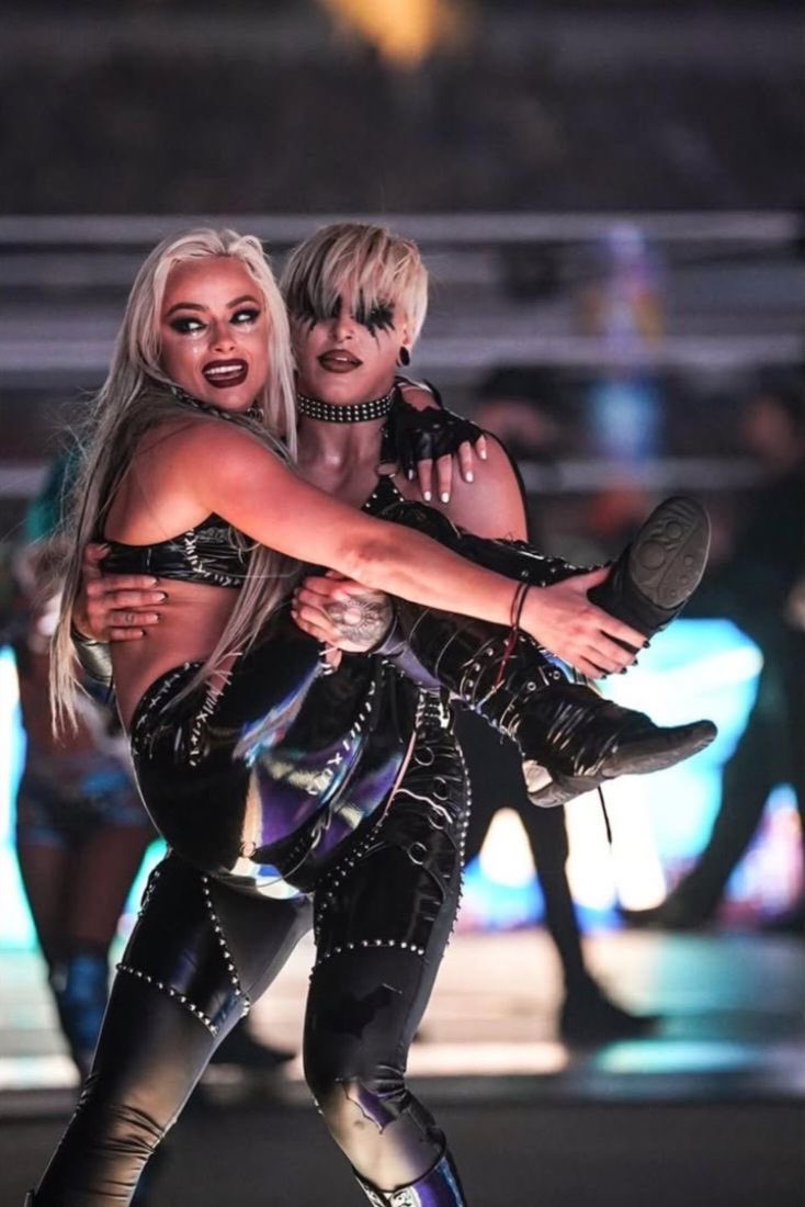 she 𐙚🧸ྀི tweet media