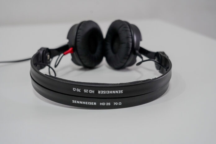 HeadphonePH's tweet photo. On-ears may be niche, but the @Sennheiser HD25 has been iconic in this headphone category for over 20 years for a reason. https://t.co/46OrUlnfKe
