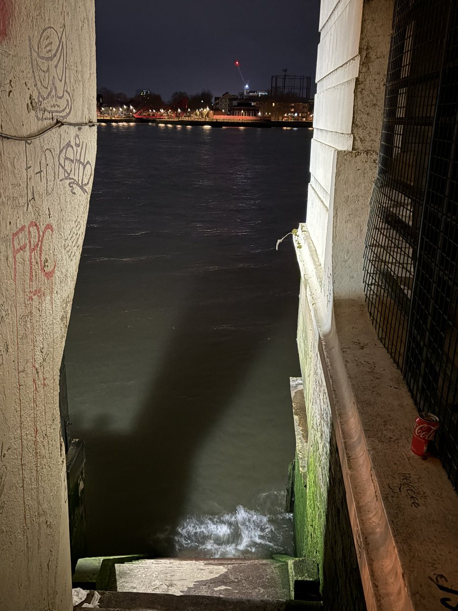 Catriona Robertson tweet media