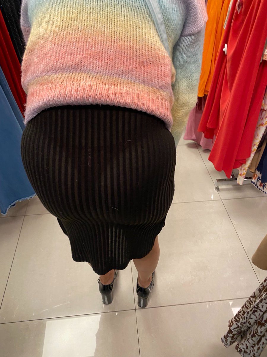 chaparritasex13's tweet photo. De compras como les gusta https://t.co/hpm7N5jHjf