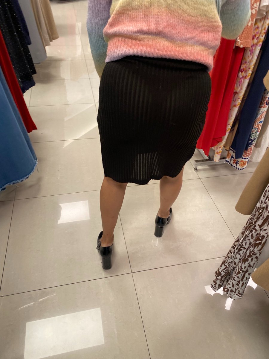 chaparritasex13's tweet photo. De compras como les gusta https://t.co/hpm7N5jHjf