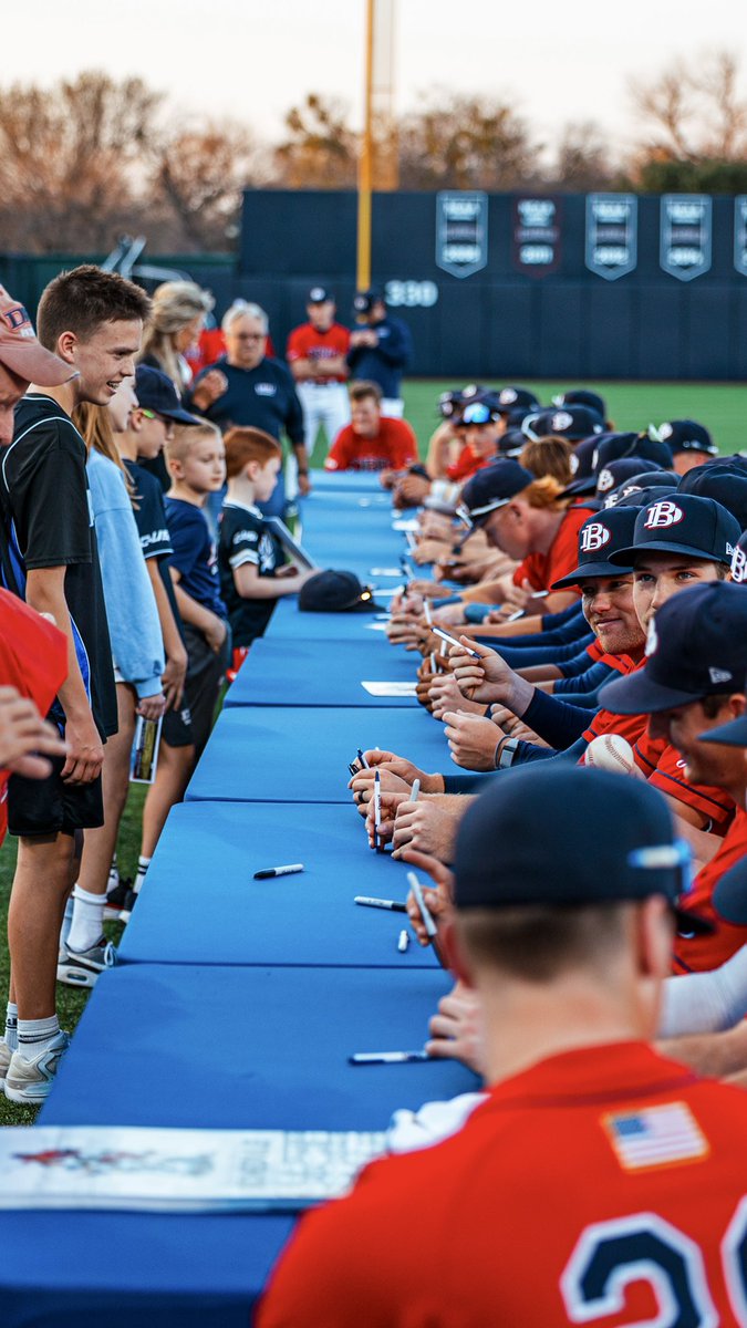 DBU_Baseball's tweet photo. Post-game autographs 🖊️ https://t.co/ONUHPwPB13