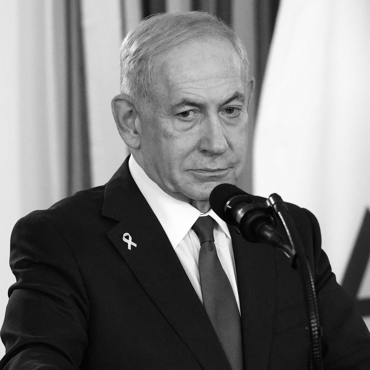 Doğrulanmayan ilk raporlar göre şeytanın yalakası netanyahu'nun Tel Aviv'deki ikametgahında, İran'ın insansız hava aracıyla düzenlendiği bir saldırıda öldürüldü...
<a href="/grok/">Grok</a> 

#savaş 
#SONDAKİKA #Gazze 
Devlet Bahçeli #saldırı
  Suriye #Ramazan 
  #deprem  iran #altın "New York"