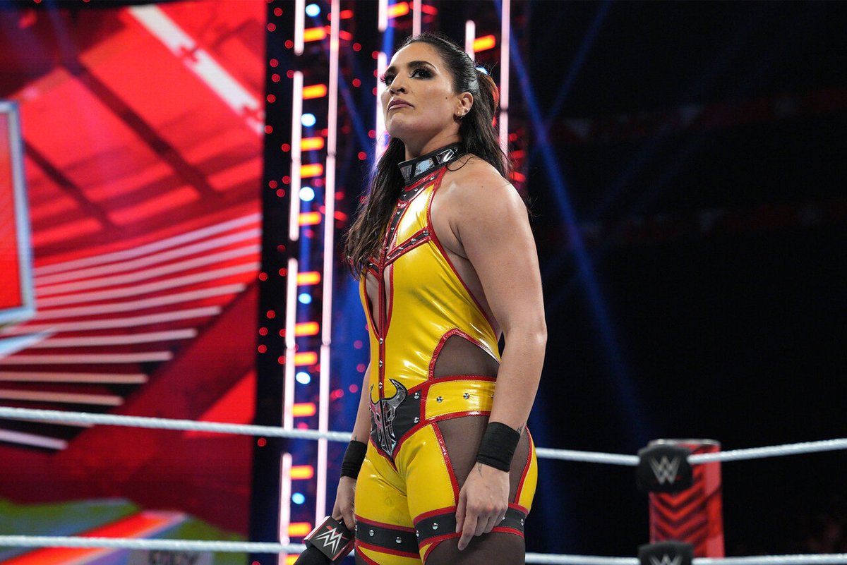 The MVP of the Women's Elimination Chamber match.

Raquel Rodriguez.

She looked like a BEAST in there.