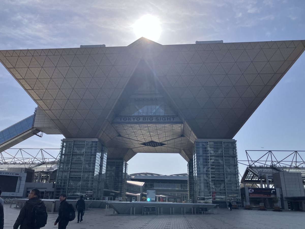 ryo_chan1006's tweet photo. コミケ会場ついた https://t.co/repNNEaScz