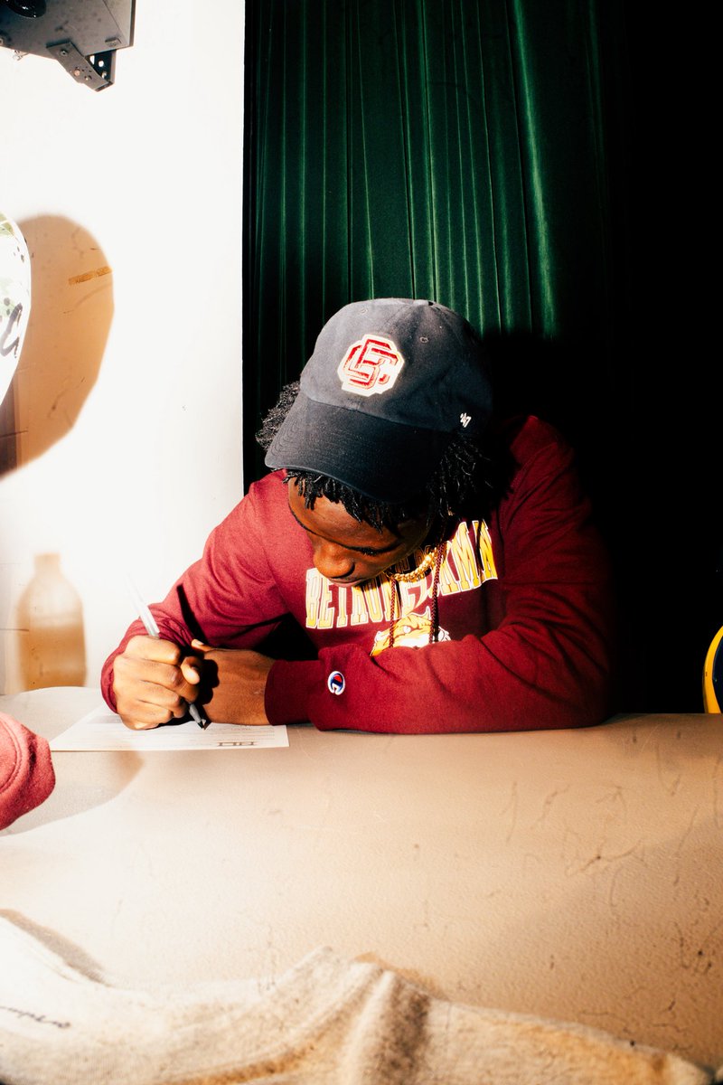 DarionJiles07's tweet photo. Next chapter 💯 https://t.co/Hyy4Lc0yje