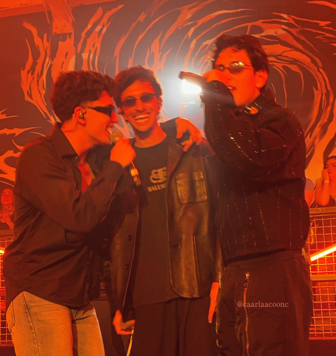 No proceso que hace una semana los pudimos presenciar en el escenario. 
Los 3 brillando como nunca. Los quiero tanto y estoy convencida de que llegarán muy lejos ❤️

RECAP FOR THE LOVERS VOL 1

#PABLEONNIS