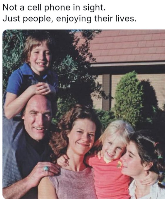 SethFromThe716's tweet photo. #CanYouTellMeWhy things looked so much more innocent back then? https://t.co/cSvwTmx6Vg