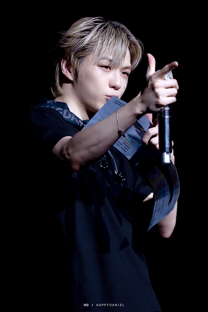 HappyDaniel tweet media