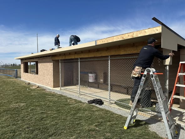 We’d like to give a HUGE shoutout to our boosters who were out giving our field a facelift, as well as putting up our batting cages for the season. Your hard work and constant support is greatly appreciated!
P.S. Sorry for the foul balls you had to dodge while you were working 🥎
