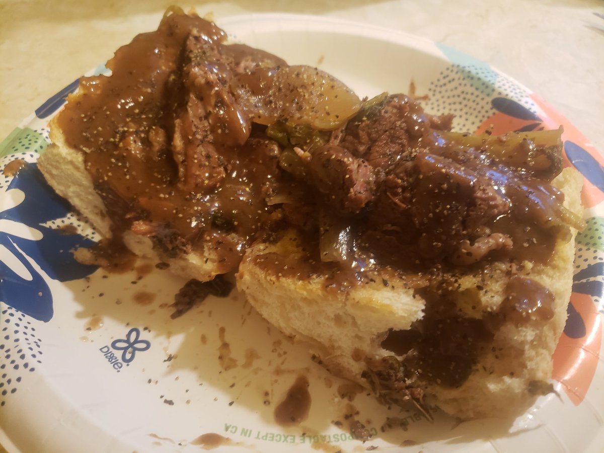 JoshRHendricks's tweet photo. I slow cooked a roast in the crockpot, beef broth, soy sauce, a onion, garlic powder,  fresh celery, last night I used a meat hammer, and cut it into small pieces and let it marinate all night long. The gravy is from a pack I made using the broth, toasted garlic French bread. https://t.co/ybxWfgMY5m