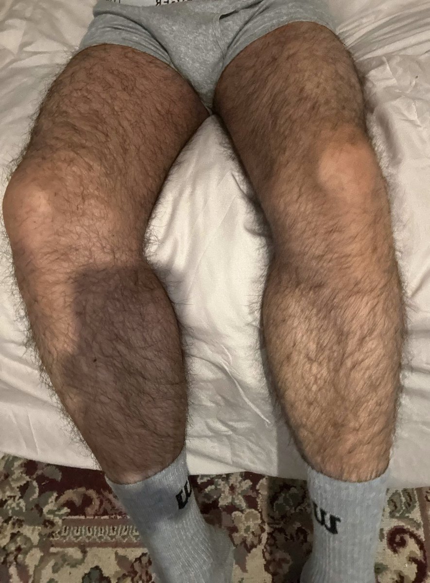 Kaen_xt's tweet photo. Hairy legs shoot https://t.co/QuPKu0Migc