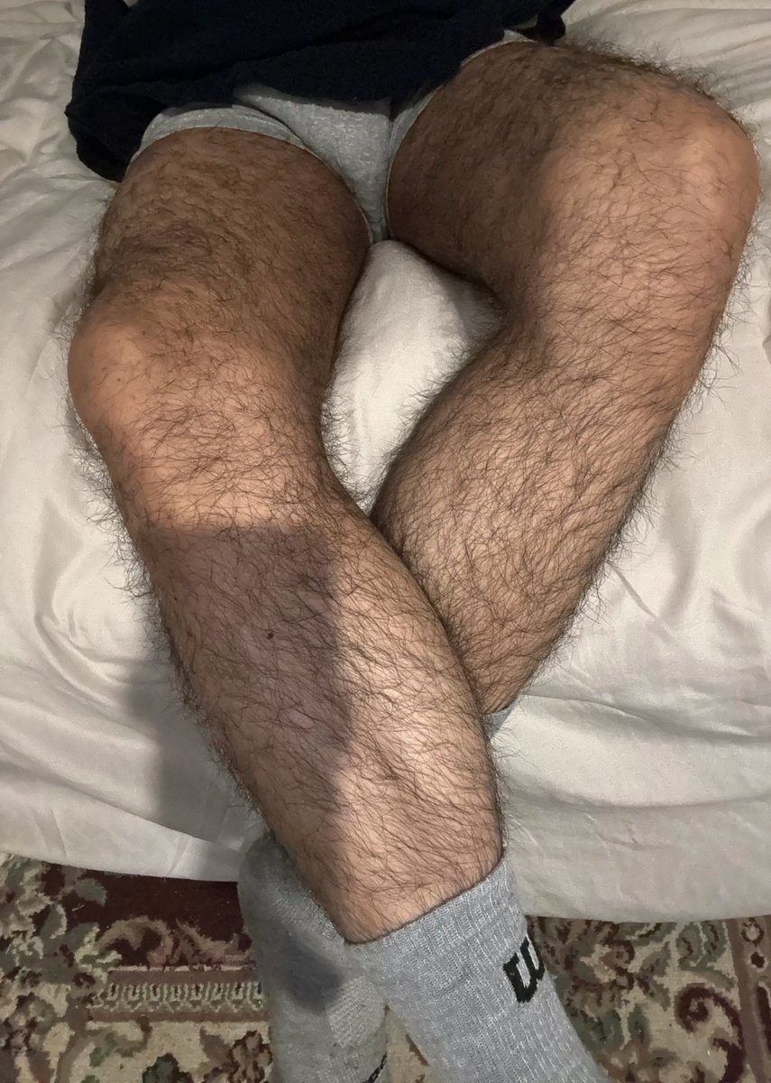 Kaen_xt's tweet photo. Hairy legs shoot https://t.co/QuPKu0Migc