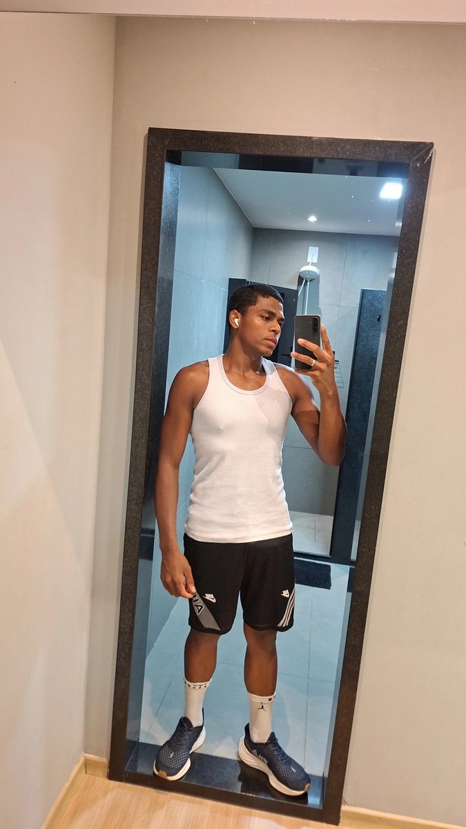 Carlos Bracho Oficial tweet media