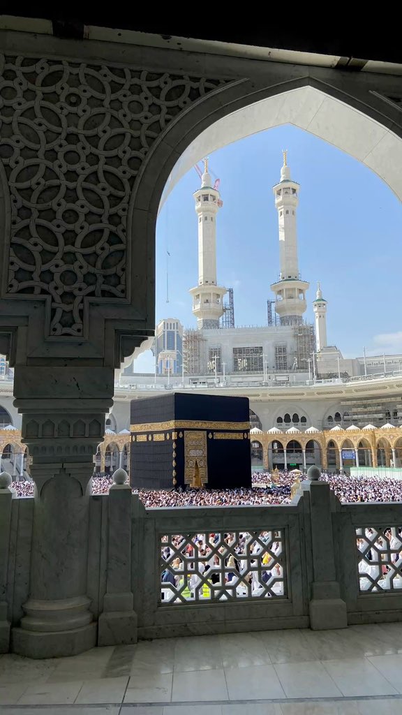 n1odi2's tweet photo. "طاب اللقاء وقرّت العيون وارتوى القلب"🌙 https://t.co/UX9CQxmbMh