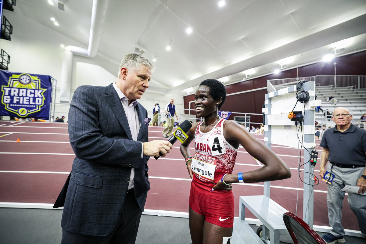 UA_Athletics's tweet image. AND SHE DOES IT AGAIN…

Doris Lemngole claims the 3000m gold for the second straight year, making program history! 👏 👑

#RollTide | @AlabamaTrack