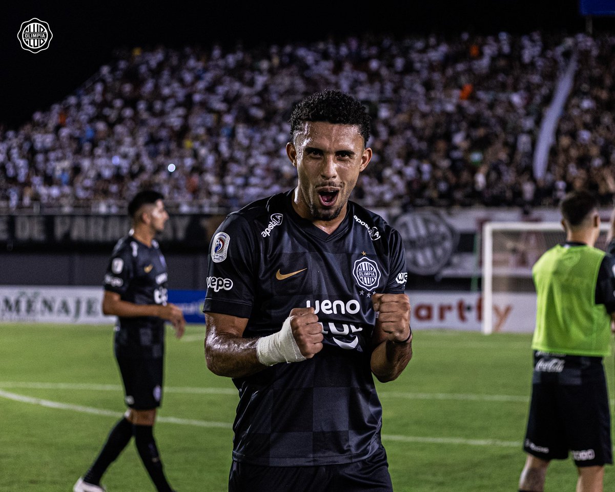 elClubOlimpia's tweet photo. Partido a partido. Más unidos que nunca, peleando por lo que nos propusimos.

¡𝐕𝐀𝐌𝐎𝐒 𝐍𝐎𝐒𝐎𝐓𝐑𝐎𝐒!

🤍🖤🤍 https://t.co/zxzTG2yJFD
