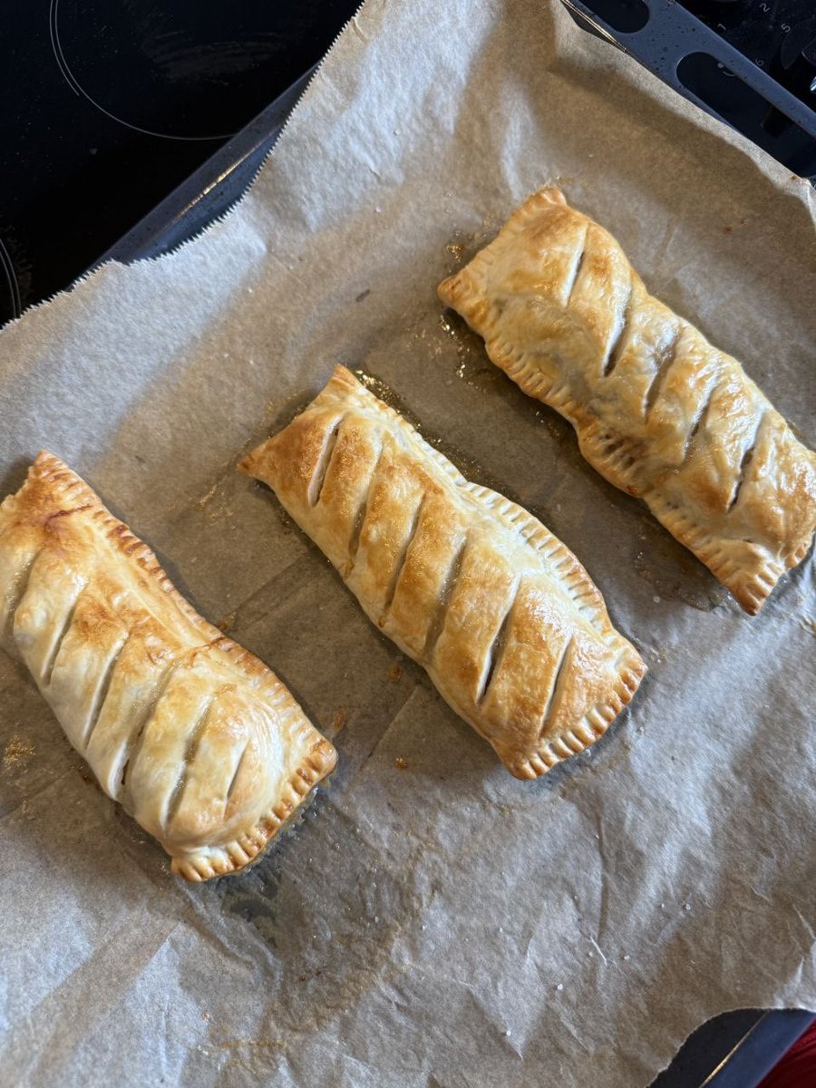 playwithannaa's tweet photo. yes i can cook. https://t.co/n1YYzm07Kw