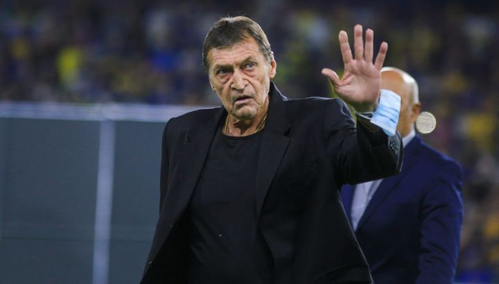 Salga como salga, es muy valorable lo que hizo el Emperador

No lo hace por plata, tampoco por prestigio. No los necesita, ya las tiene sin Atlético. Lo hace porque AMA el fútbol, y con Atlético encontrar una forma de sentirse más vivo

Bienvenido Julio 🩵🤍