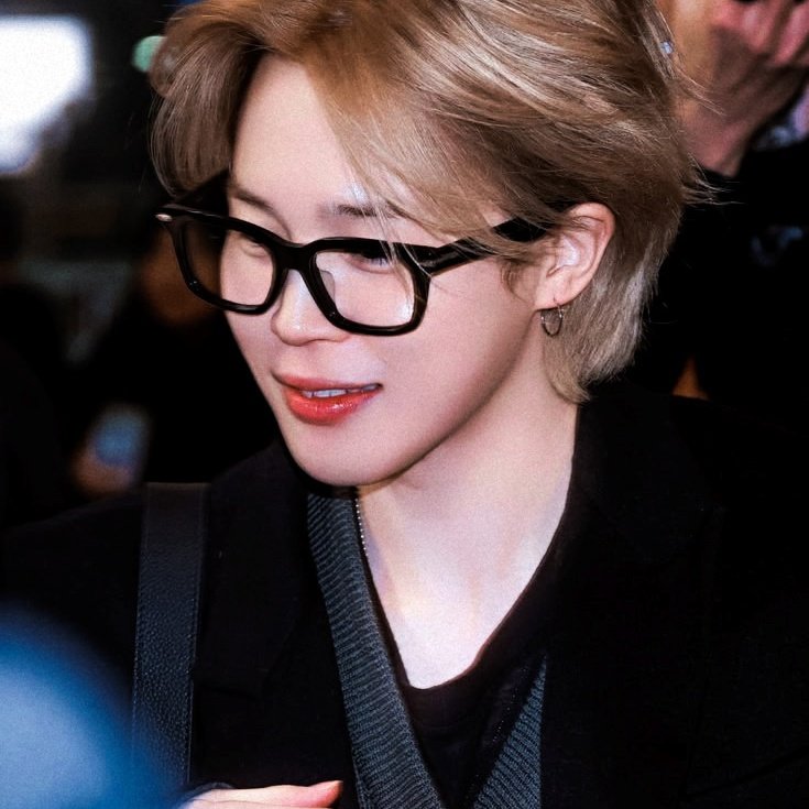 yuhengsart's tweet photo. #jikookau | abo — seoul city. 🩺🏍

Jimin e JK mantém um relacionamento secreto por 2 anos, ambos se amando profundamente sem revelar.

Ou era o que Jimin acreditava até JK terminar tudo entre os dois após um encontro, deixando ambos os lobos desolados e descontrolados. https://t.co/FIanrVYDbI