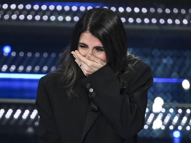 Cinguetterai's tweet photo. Serena Brancale vince il premio Tim, come Giorgia l’anno scorso.

Le donne che sono state rapinate dalla classifica finale e per entrambe c’è stata l’insurrezione del pubblico dell’Ariston

#Sanremo2026 https://t.co/8VeeHqMlrO