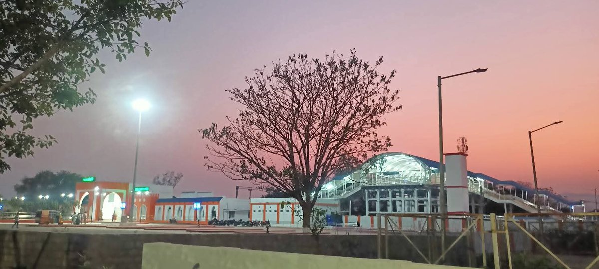 ParalaRail's tweet photo. #Paralakhemundi Railway Station 
#Paralakhemundi https://t.co/A46zKOMQsX