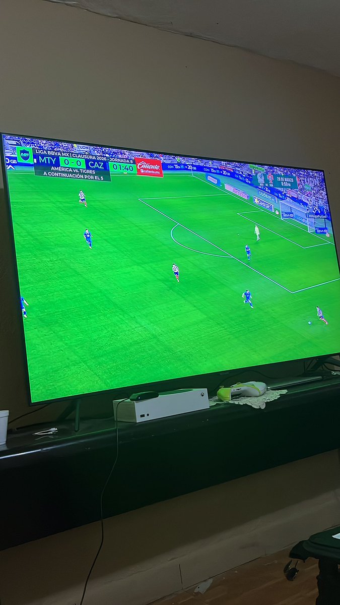 crascon56's tweet photo. #MegaFutbol venga hoy gana la máquina  🚂🚂🚂🚂🚂saludos desde Tezoyuca edo Méx https://t.co/XtLHscsYiC