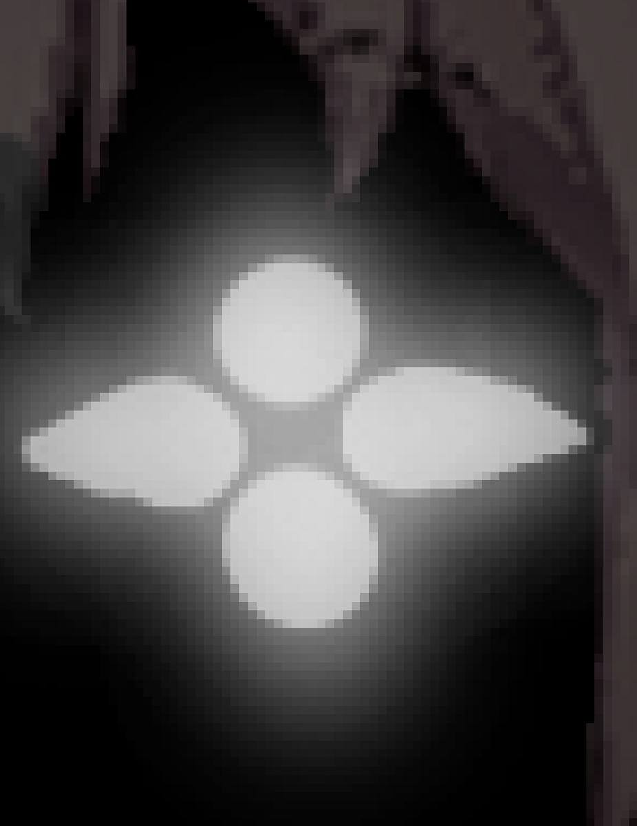THEHARUENDs's tweet photo. @kindandfairest // Just think of it as pixels I guess.

[The game then crashes and the whole thing blacks out.]

[Before an 'Eye' pops up in the 'screen' of the virtual boy] https://t.co/SxZhFMCPXE