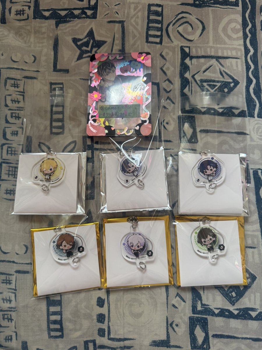 まりりん@グッズ垢 tweet media