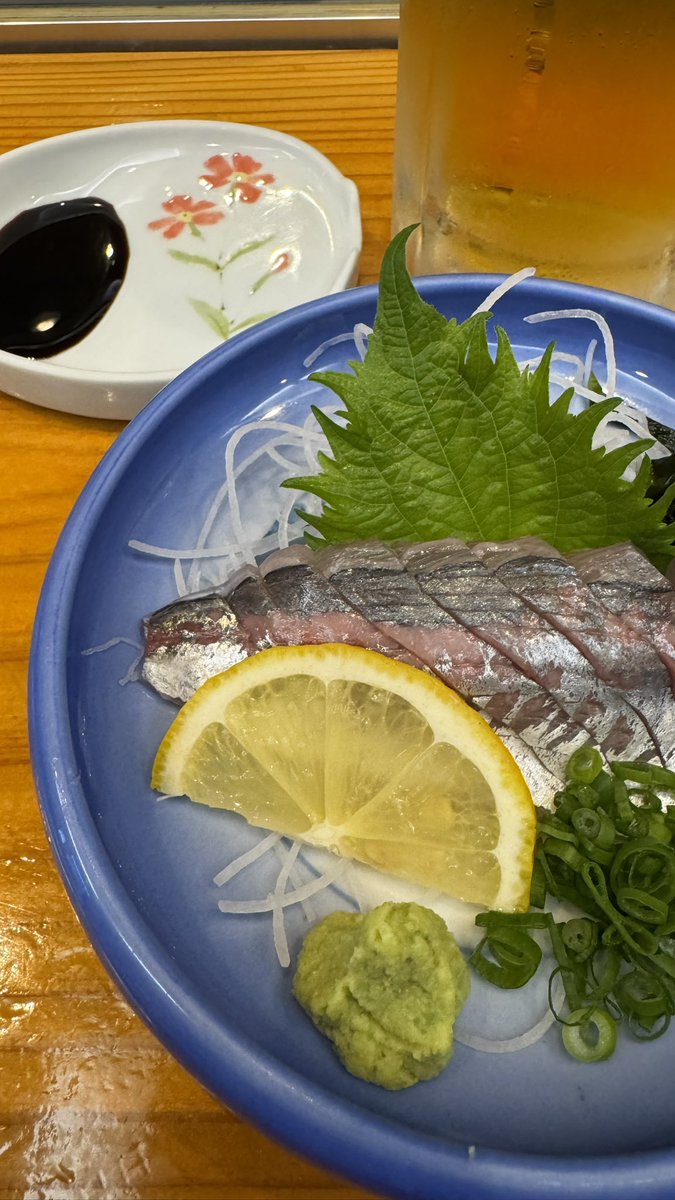 earlzio's tweet photo. 昨夜は日本一？のアジフライの聖地、松浦で、フライの他アジ刺し、活きコウ貝を… https://t.co/2ZwJ8lQtrH