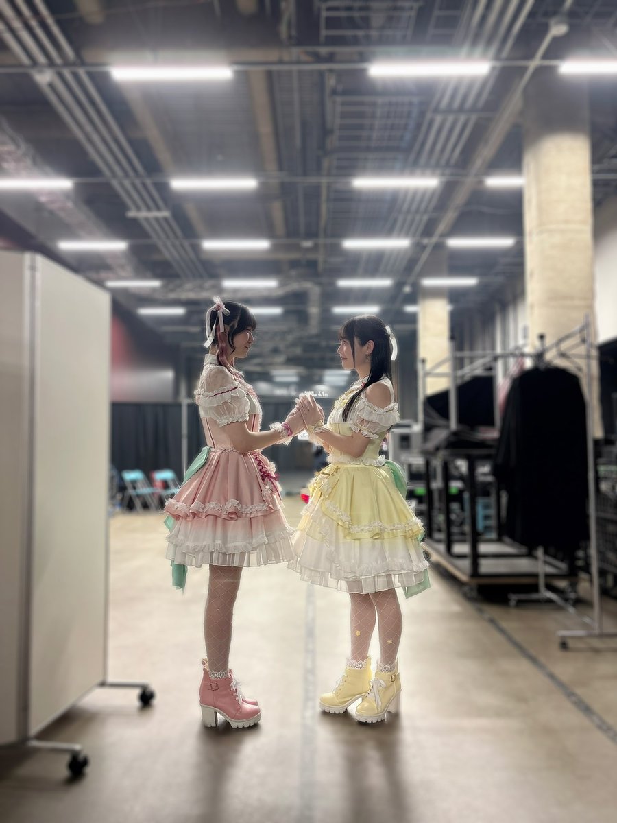 KuronekoLin0715's tweet photo. 這回はガルパ10周年の配信を観に来たけど、いろいろあって現地で応援できなかったのがちょっと残念でした……。
でもまさかの全員集合という夢みたいな展開が見られて、本当に最高でした！特にPastel*PalettesとAfterglowの合唱は感動しすぎて胸がいっぱいに😭😭
#バンドリ10周年ライブ https://t.co/7ERdujkZ5f