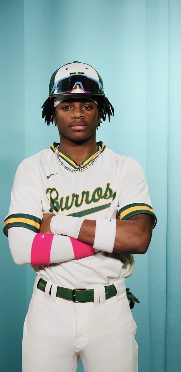 OnDeckTN's tweet photo. 🚨 2027 Spotlight 🚨

Michael Lee Gooch Jr @IamMichaelJr_8 
📍 Hillsboro HS (TN)

4.15 AVG | .500 OBP | .553 SLG
35 H | 36 R | 25 SB
⚡ 6.4 60-yard dash

🏆All-District MVP

Dynamic speed + production at the plate. College coaches take a look 👀

#OnDeckTN  #2027Grad #Uncommitted https://t.co/goSIqfgcjE