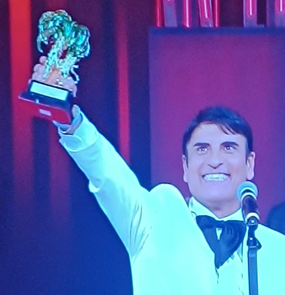 infrattata's tweet photo. E che dire #Sanremo2026 #SCOSSA https://t.co/00rBblTF96