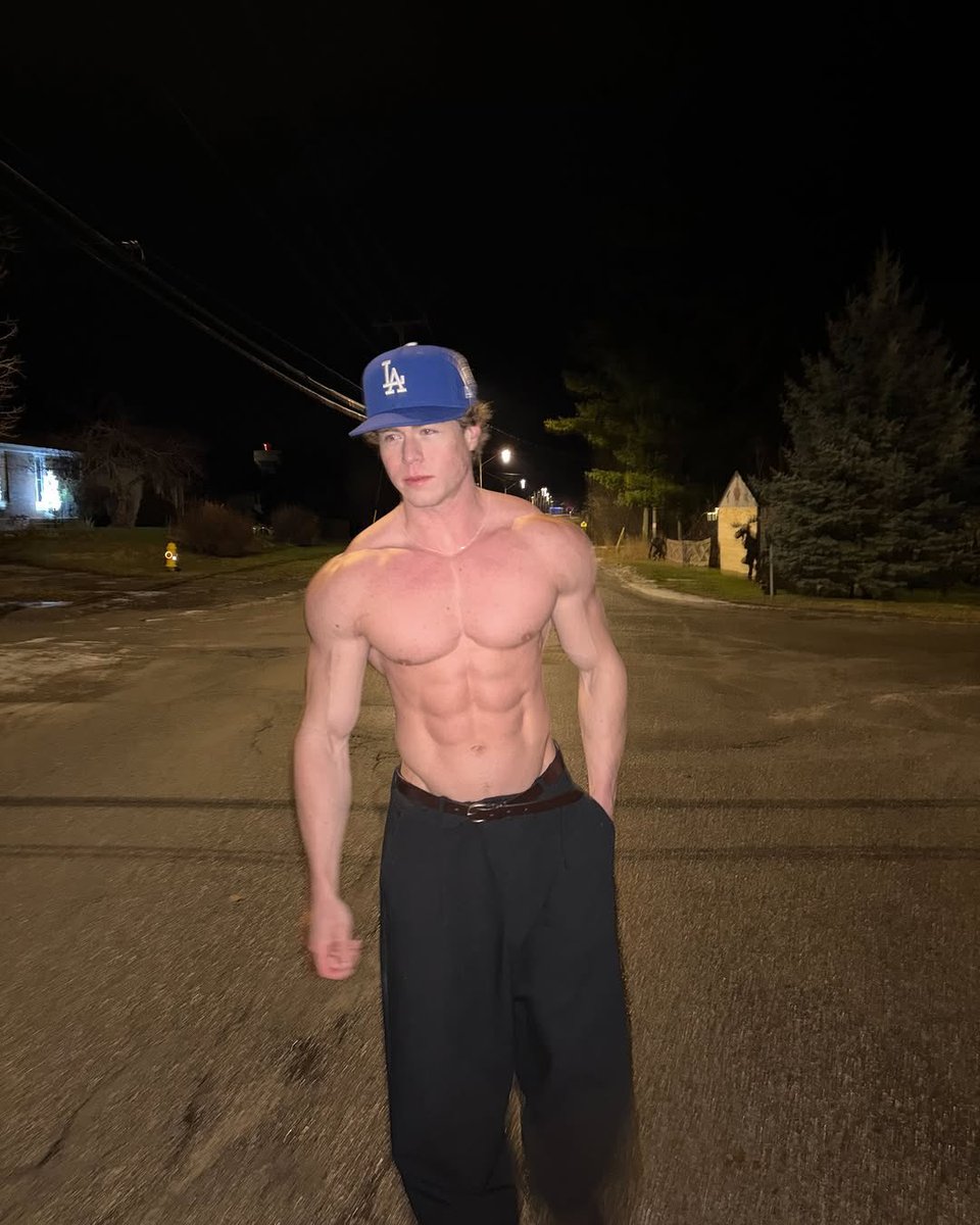 Master Zach T tweet media