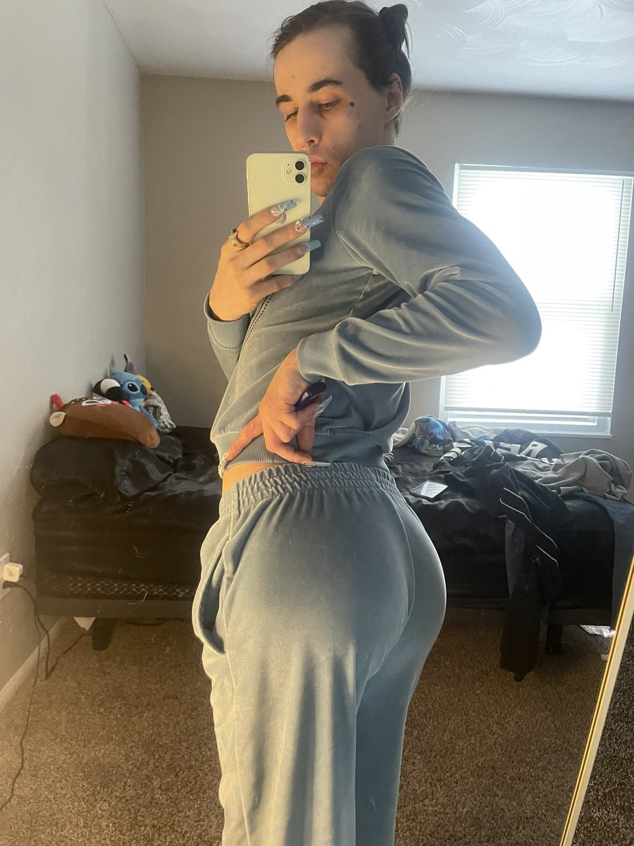 Pr3ttyboyryan1's tweet photo. 😽 https://t.co/uhgVYeCV2r
