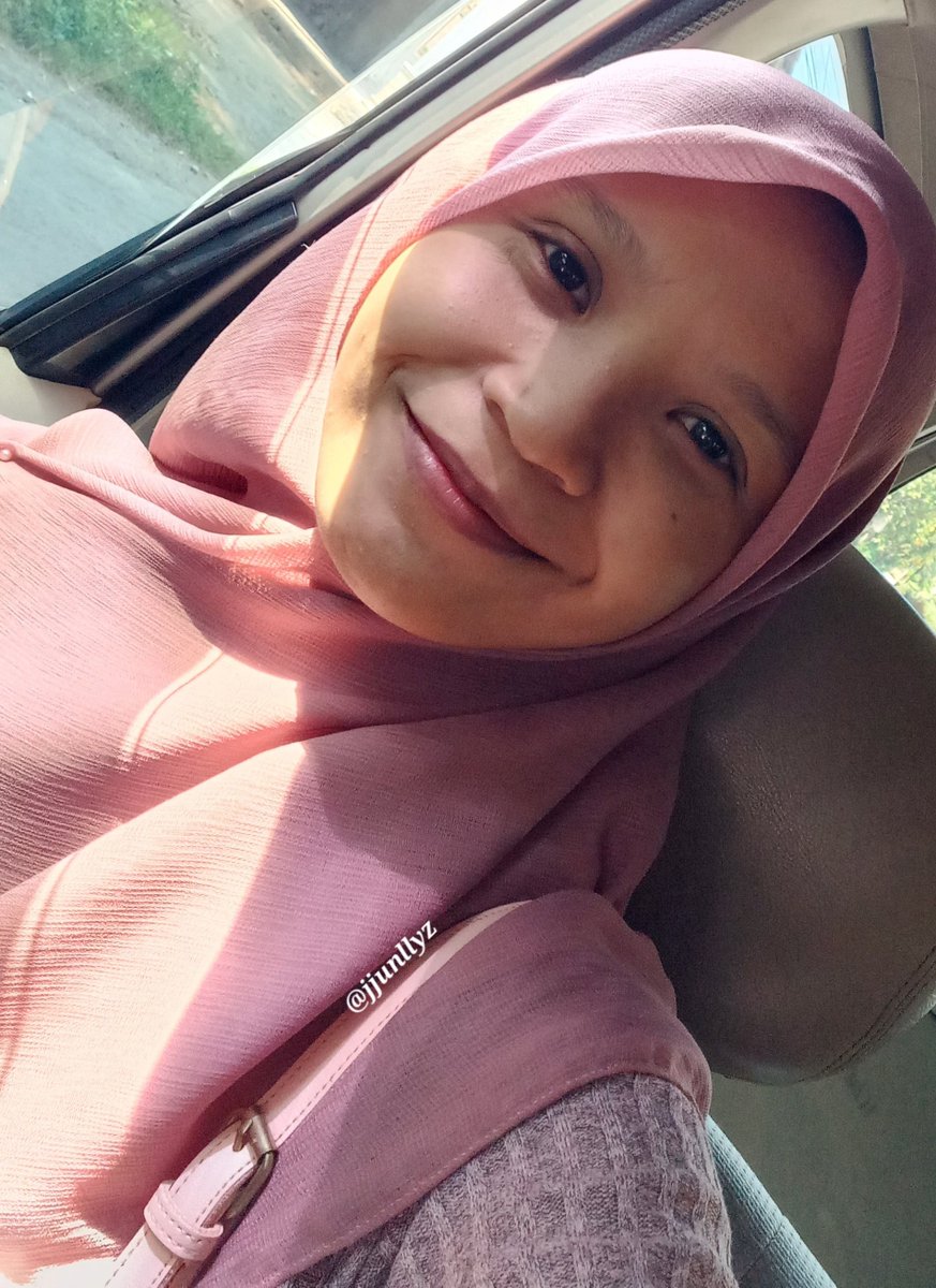 I'm the passenger Princess 💁🏻‍♀️🩷 #ALLYZSELCADAY #AZSD #ALLYZ