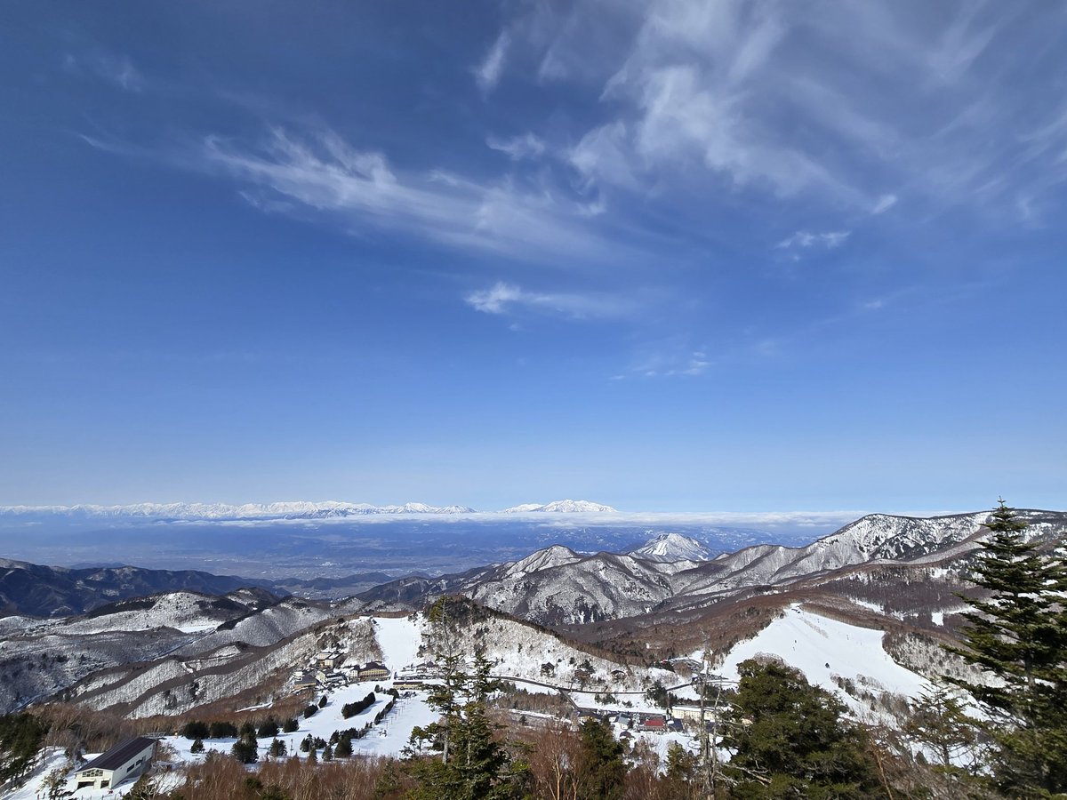 東館山の頂上からはいい景色！