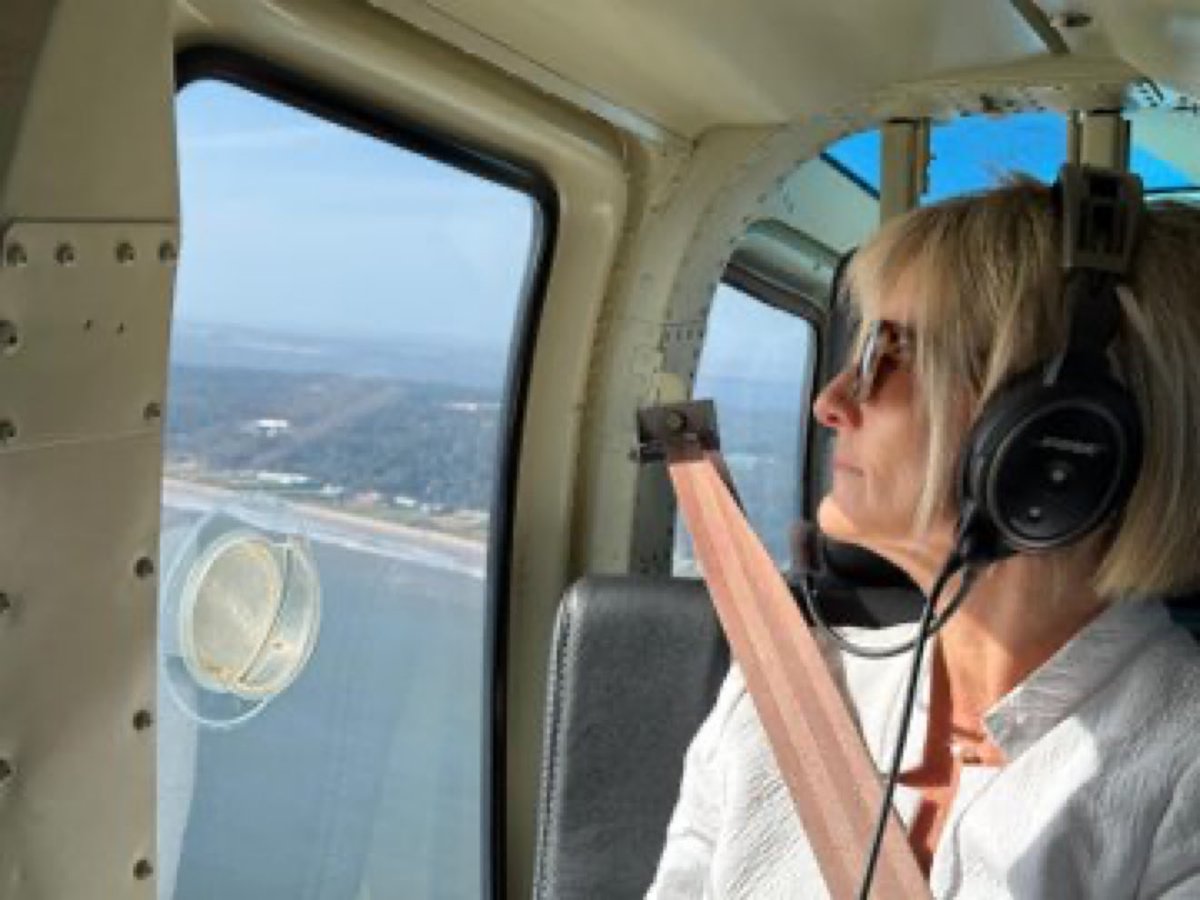 OPetinatti's tweet photo. Sobrevolando Teheran defendiendo al régimen. https://t.co/CUsIGBkHun