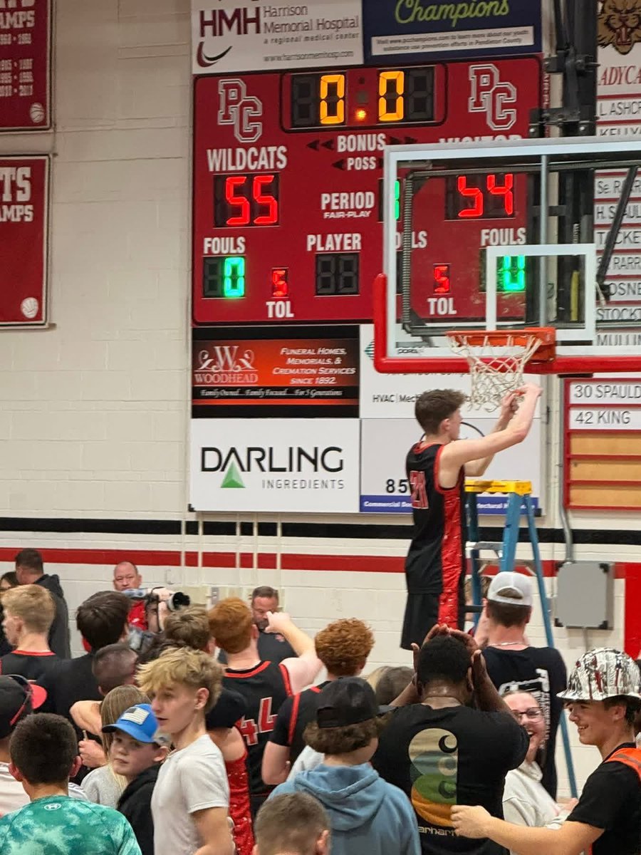 AirNury's tweet photo. Boys got em’ one… 38th District Champs. @KamOHara21 https://t.co/l7S6A2WPpL